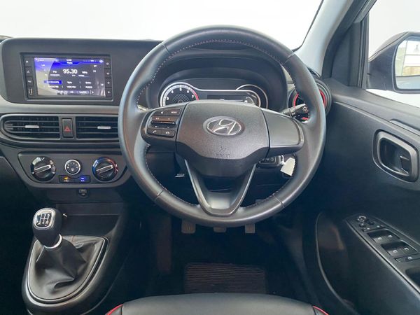 2022-Hyundai-Grand-i10-12-Fluid image:11