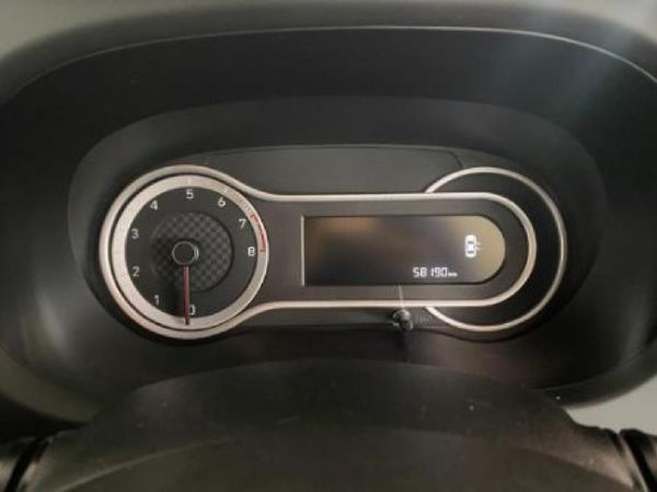 2022-Hyundai-Grand-i10-12-Fluid image:22