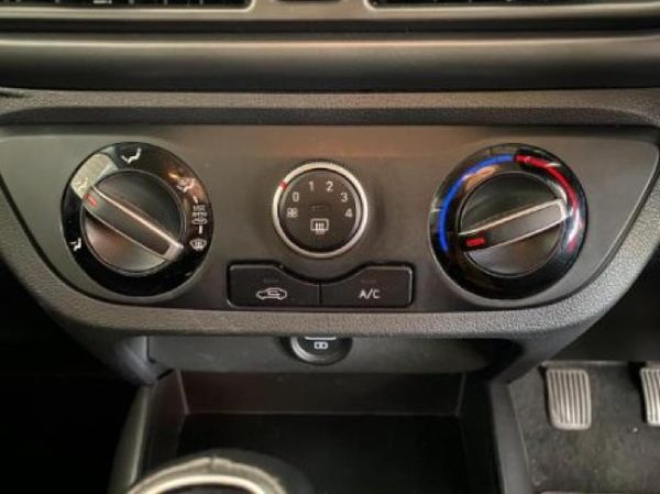 2022-Hyundai-Grand-i10-12-Fluid image:24