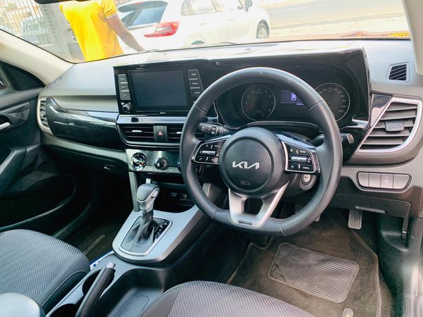 2023-Kia-Seltos-16-EX-Auto image:1