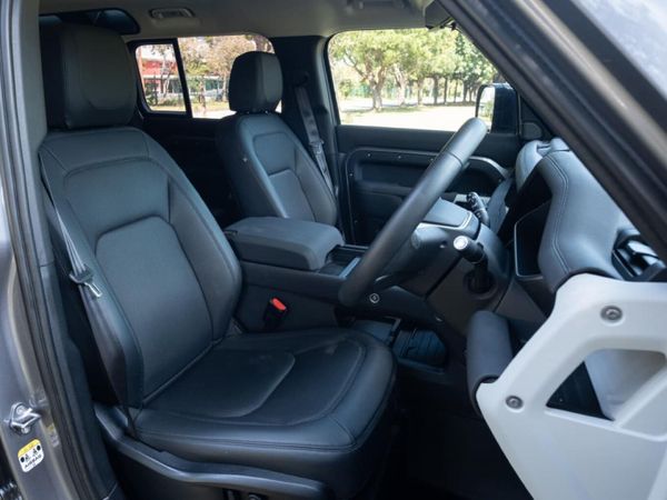 2023-Land-Rover-Defender-110-D300-SE-221kw image:11