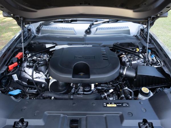 2023-Land-Rover-Defender-110-D300-SE-221kw image:8