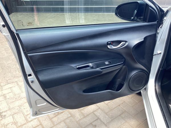 2019-Toyota-Yaris-15-XS-Auto-5-dr image:10