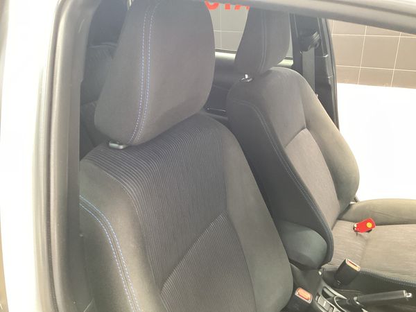 2019-Toyota-Yaris-15-XS-Auto-5-dr image:17