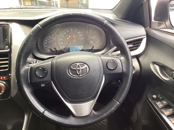 2019-Toyota-Yaris-15-XS-Auto-5-dr image:6