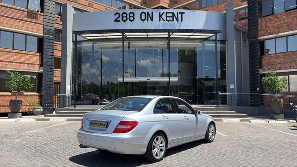 2011-Mercedes-Benz-C-Class-C-200-BE-Avantgarde-Auto image:9