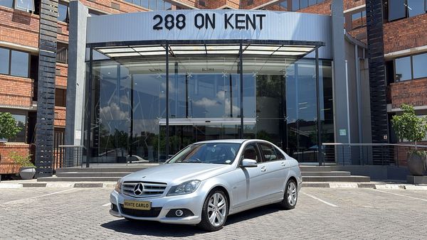 2011-Mercedes-Benz-C-Class-C-200-BE-Avantgarde-Auto image:3