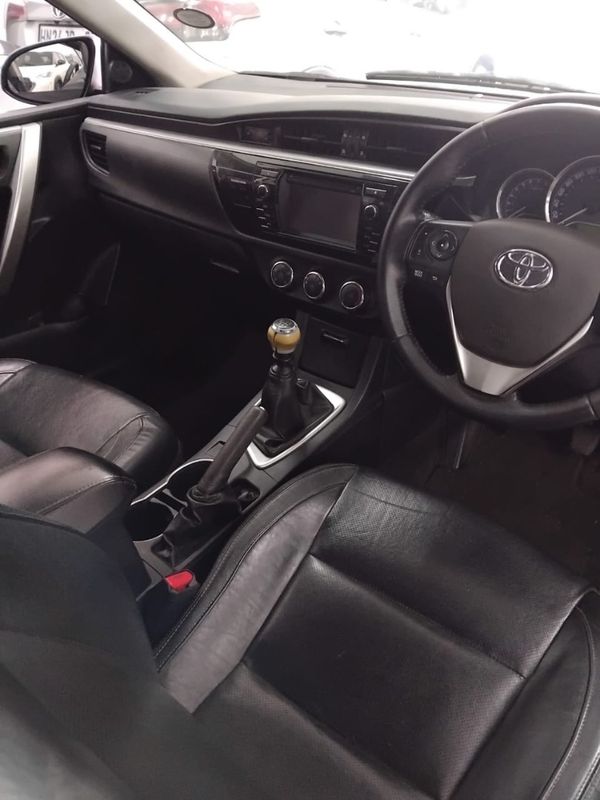2016-Toyota-Corolla-16-Prestige-Petrol-Manual image:11