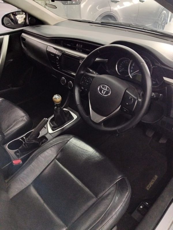 2016-Toyota-Corolla-16-Prestige-Petrol-Manual image:8