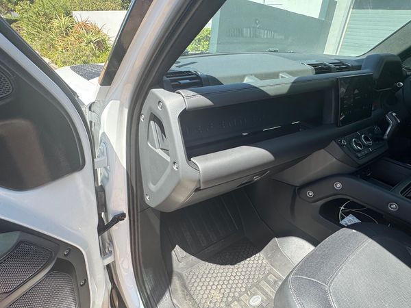 2023-Land-Rover-Defender-110-D300-HSE-X-Dynamic image:15