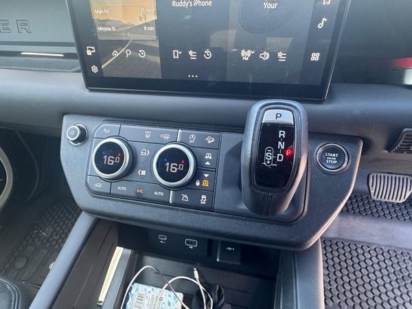 2023-Land-Rover-Defender-110-D300-HSE-X-Dynamic image:19