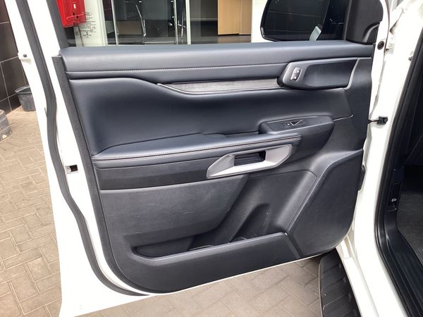 2023-Ford-Everest-30D-V6-Platinum-AWD-Auto image:10
