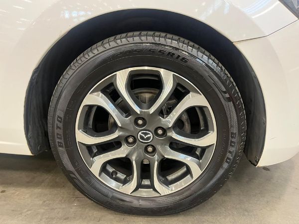 2015-Mazda-2-15-Individual-5-dr image:8