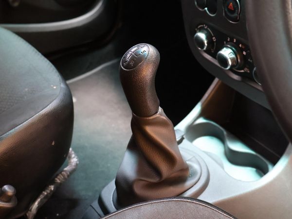 2018-Nissan-NP200-16 image:8