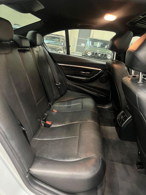 2018-BMW-3-Series-320i-M-Sport-Auto image:12