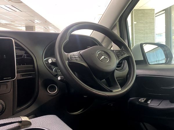 2019-Mercedes-Benz-Vito-116-22-CDI-Tourer-Pro-Auto image:8