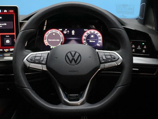 2025-Volkswagen-Golf-14-TSI-R-Line-Auto-110kw image:12