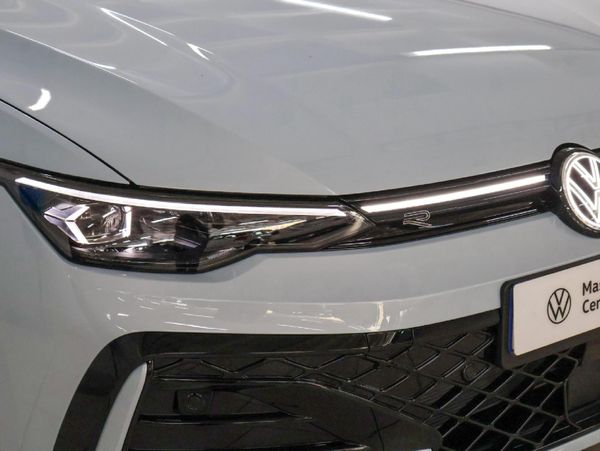 2025-Volkswagen-Golf-14-TSI-R-Line-Auto-110kw image:5