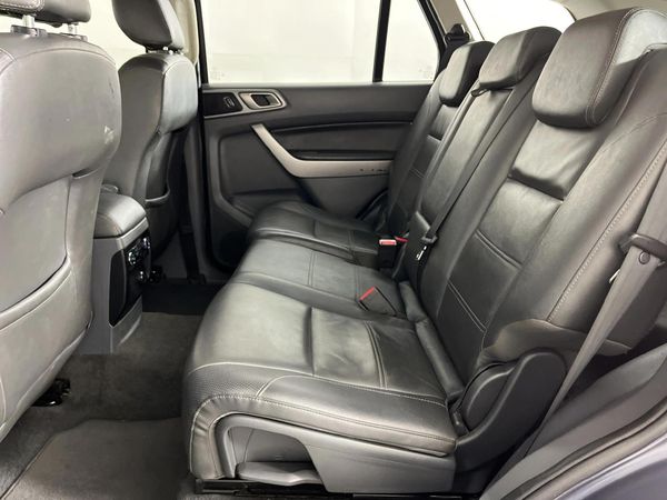 2017-Ford-Everest-22-TDCi-XLT image:3