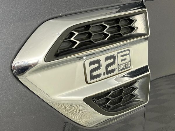 2017-Ford-Everest-22-TDCi-XLT image:8