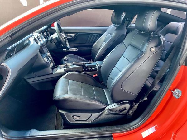 2016-Ford-Mustang-23-EcoBoost image:15