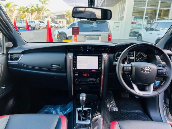 2026-Toyota-Fortuner-28-GD-6-RB-Auto image:5