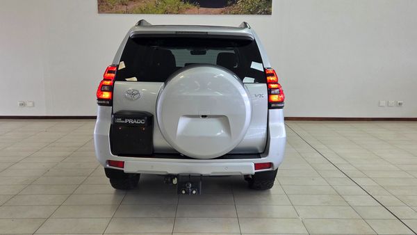 2021-Toyota-Land-Cruiser-Prado-Land-Cruiser-Prado-28GD-VX image:3