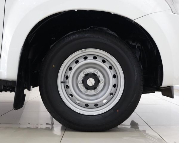 2021-Isuzu-D-Max-250C-Fleetside-Single-Cab image:12