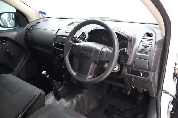 2021-Isuzu-D-Max-250C-Fleetside-Single-Cab image:4