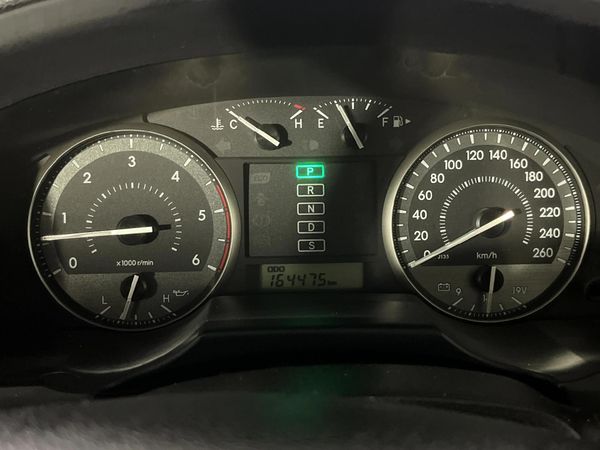 2018-Toyota-Land-Cruiser-200-45-D-V8-GX-Auto image:2