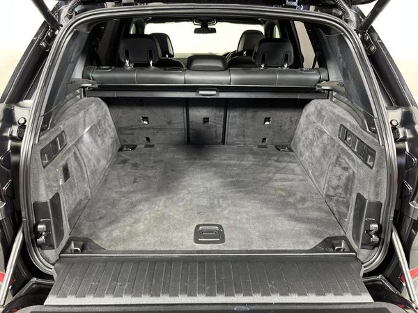 2019-BMW-X5-M50d image:14