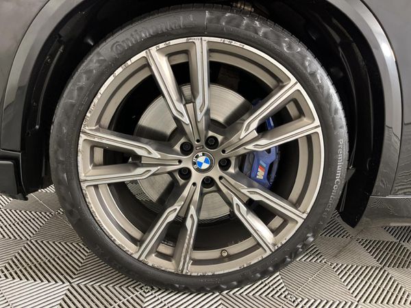 2019-BMW-X5-M50d image:4