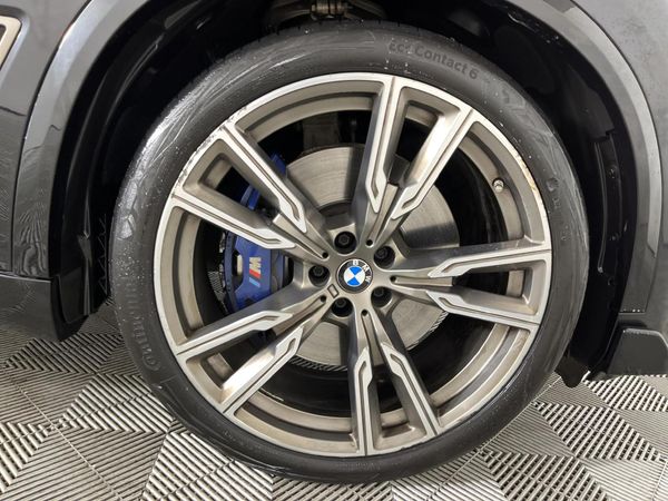 2019-BMW-X5-M50d image:5