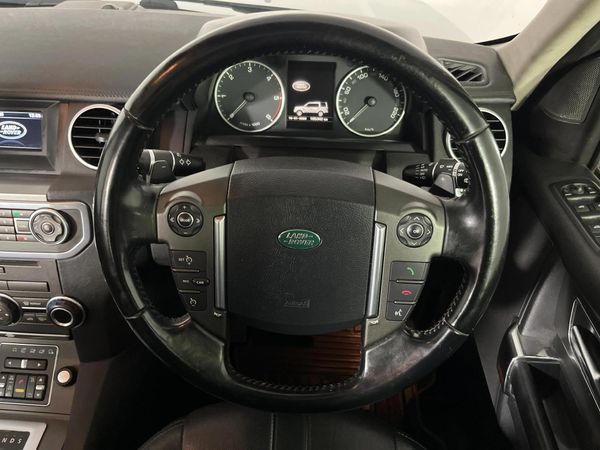 2014-Land-Rover-Discovery-4-30-TD-SD-V6-S image:12
