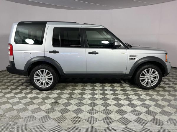 2014-Land-Rover-Discovery-4-30-TD-SD-V6-S image:18