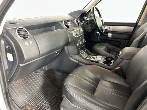 2014-Land-Rover-Discovery-4-30-TD-SD-V6-S image:8