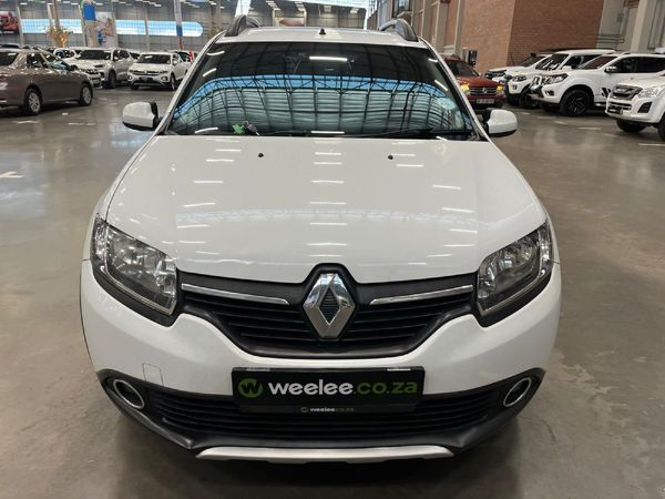 2017-Renault-Sandero-900T-Stepway-Dynamique image:1