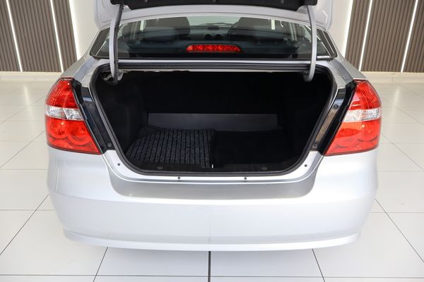 2011-Chevrolet-Aveo-16-L image:16