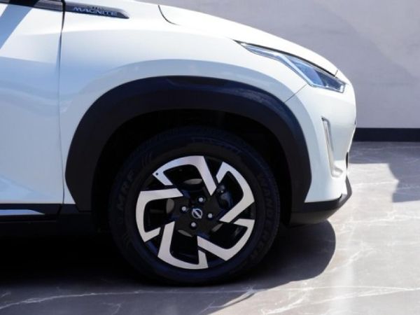 2024-Nissan-Magnite-10T-Acenta-Plus-Auto image:5