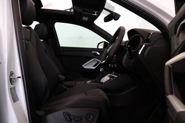 2026-Audi-Q3-Sportback-Black-Edition-35-TFSI image:14