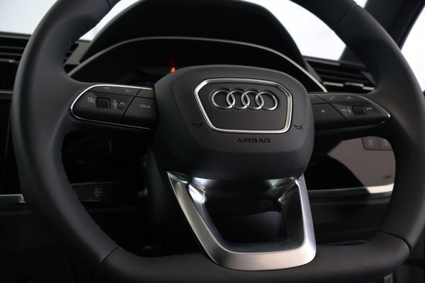 2026-Audi-Q3-Sportback-Black-Edition-35-TFSI image:17