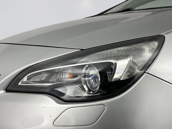 2014-Opel-Astra-GTC-16-Sport-3-dr image:3