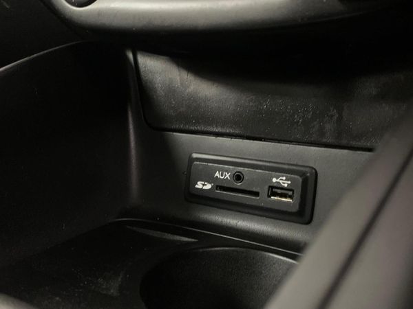 2016-Renault-Megane-III-20T-GT-5-dr image:11