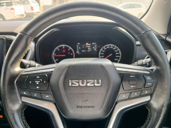 2023-Isuzu-D-Max-19-DDI-LS-4x4-Auto-Double-Cab image:12