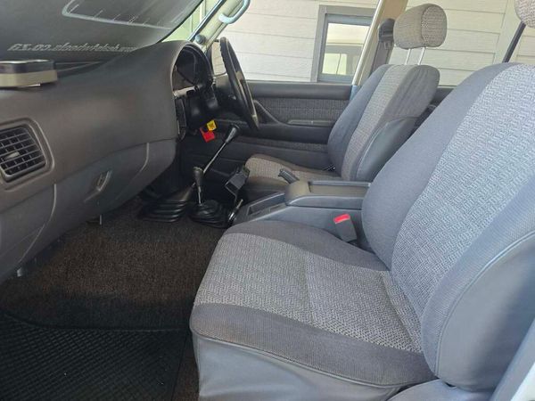 1993-Toyota-Land-Cruiser-80-45-GX-Station-Wagon image:8