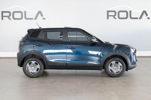 2025-Mahindra-XUV-3XO-12T-MX3-Auto image:2