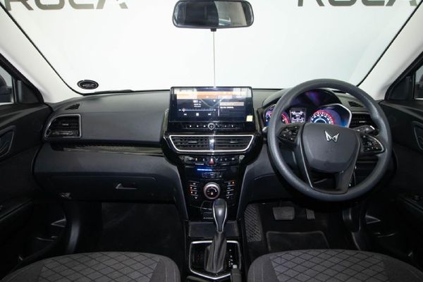 2025-Mahindra-XUV-3XO-12T-MX3-Auto image:7