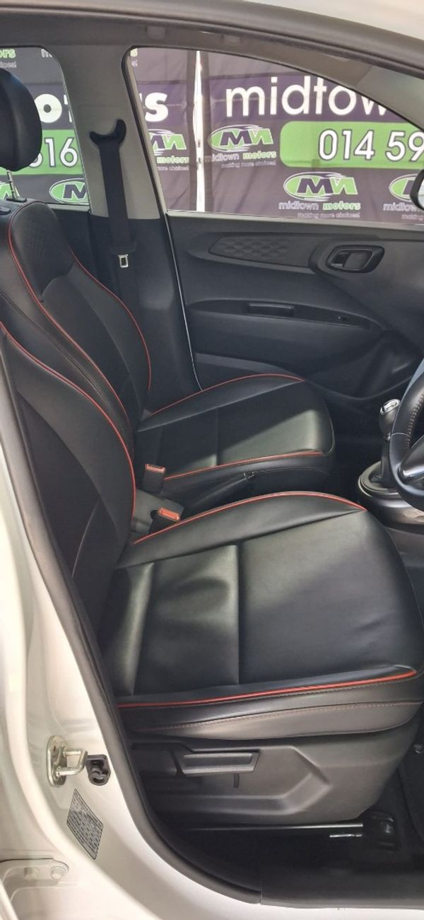2022-Hyundai-Grand-i10-12-Fluid image:5