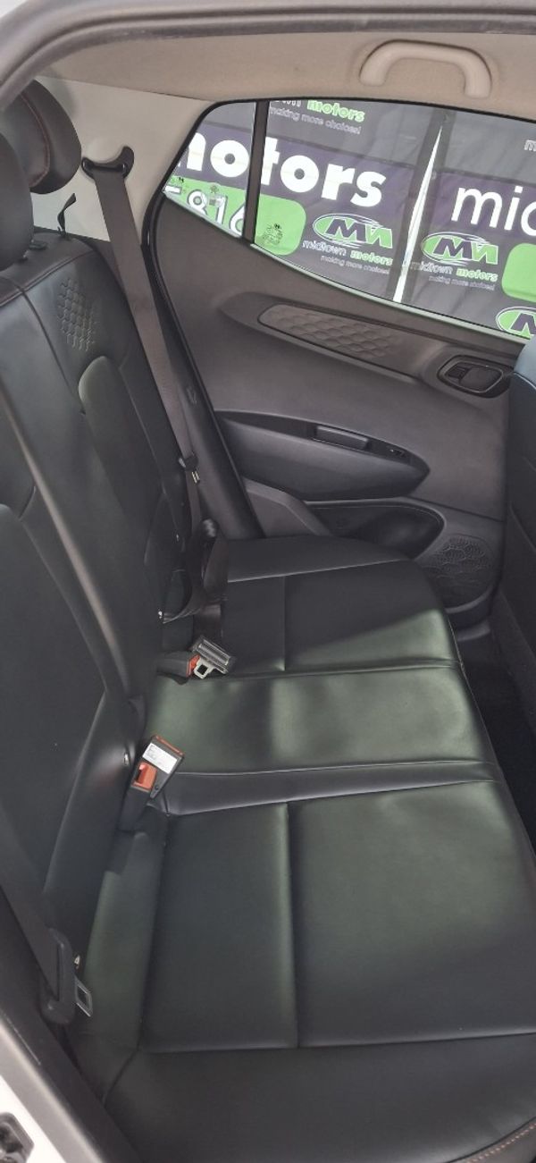 2022-Hyundai-Grand-i10-12-Fluid image:6