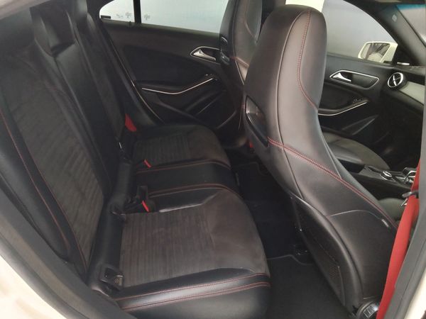 2014-Mercedes-AMG-CLA-45-AMG image:6